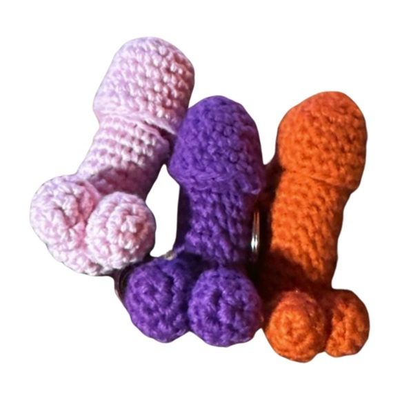 🍆BUY NOW🍆Handmade Cheeky Crochet Chapstick Holder Keychain - Picture 4 of 10